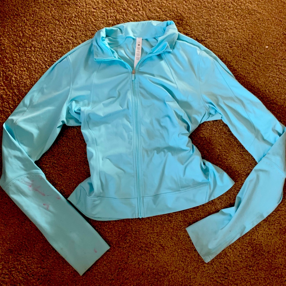 Blue lululemon jacket very comfy and cute fits nicely - Picture 1 of 3